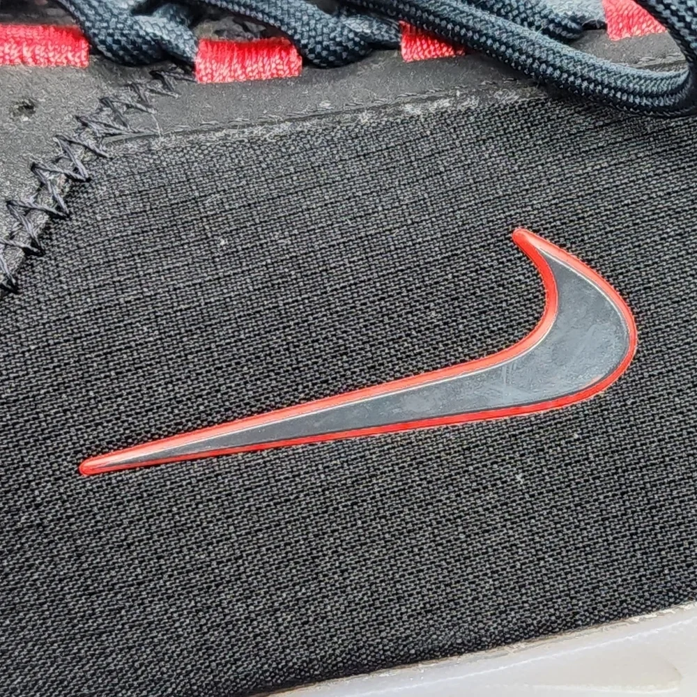 Nike Men's React Live SE Running Shoes -  11